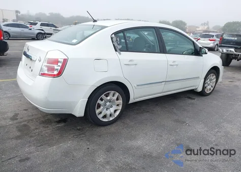 2010 Nissan Sentra 2.0S z USA, uszkodzony, nr VIN 3N1AB6AP3AL627957
